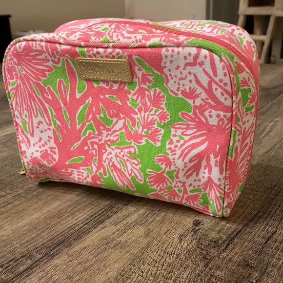Lilly Pulitzer Cosmetic Makeup Travel Toiletry Bag Case SELL ASAP - Picture 3 of 10